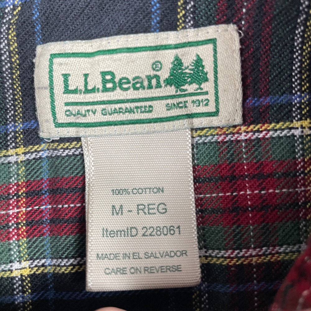 LL Bean Flannel Shirt Mens Medium Regular Red Green Scottish Plaid Button Down - Picture 4 of 9